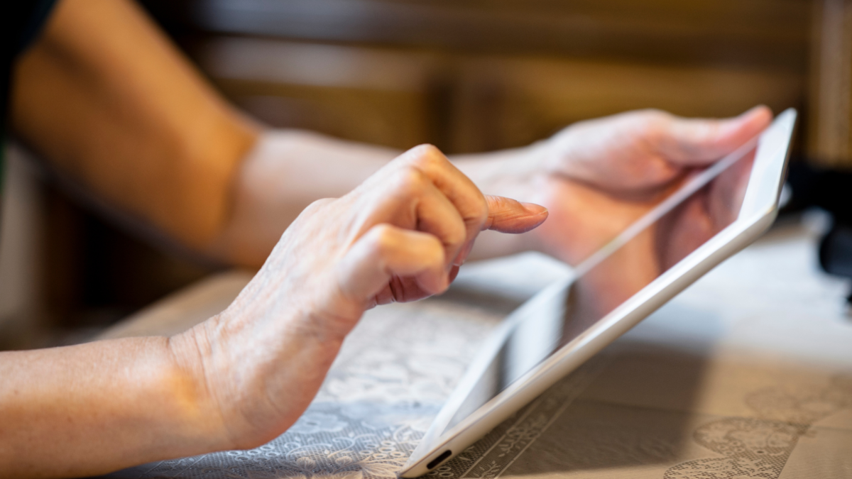 Technology Classes for Seniors – CDCD